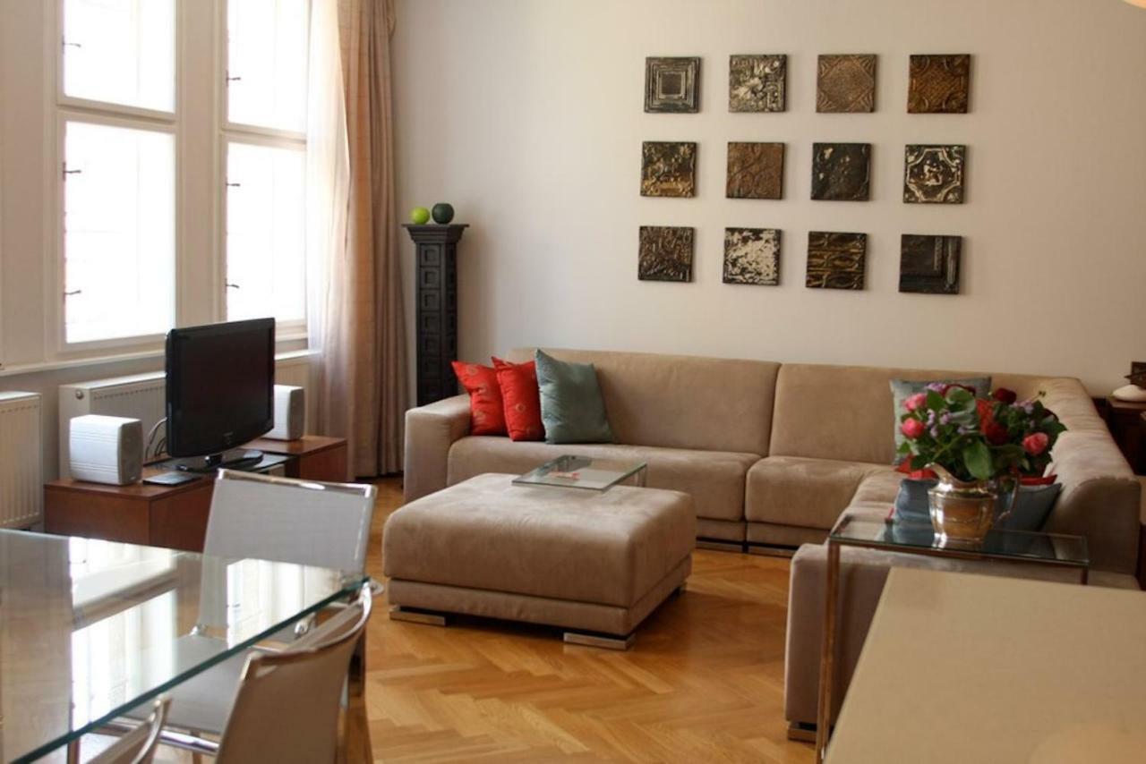 Spacious Elegance In The Heart Of Old Town Prague Extérieur photo